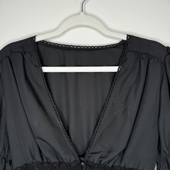 Black V Neck Lace Waist Romper - Picture 5 of 8